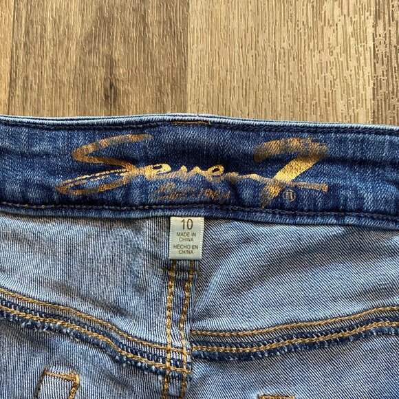 Seven7 Cutoff Denim Shorts Size 10 - Picture 2 of 7